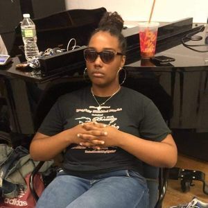 Meet your Posher, Joi